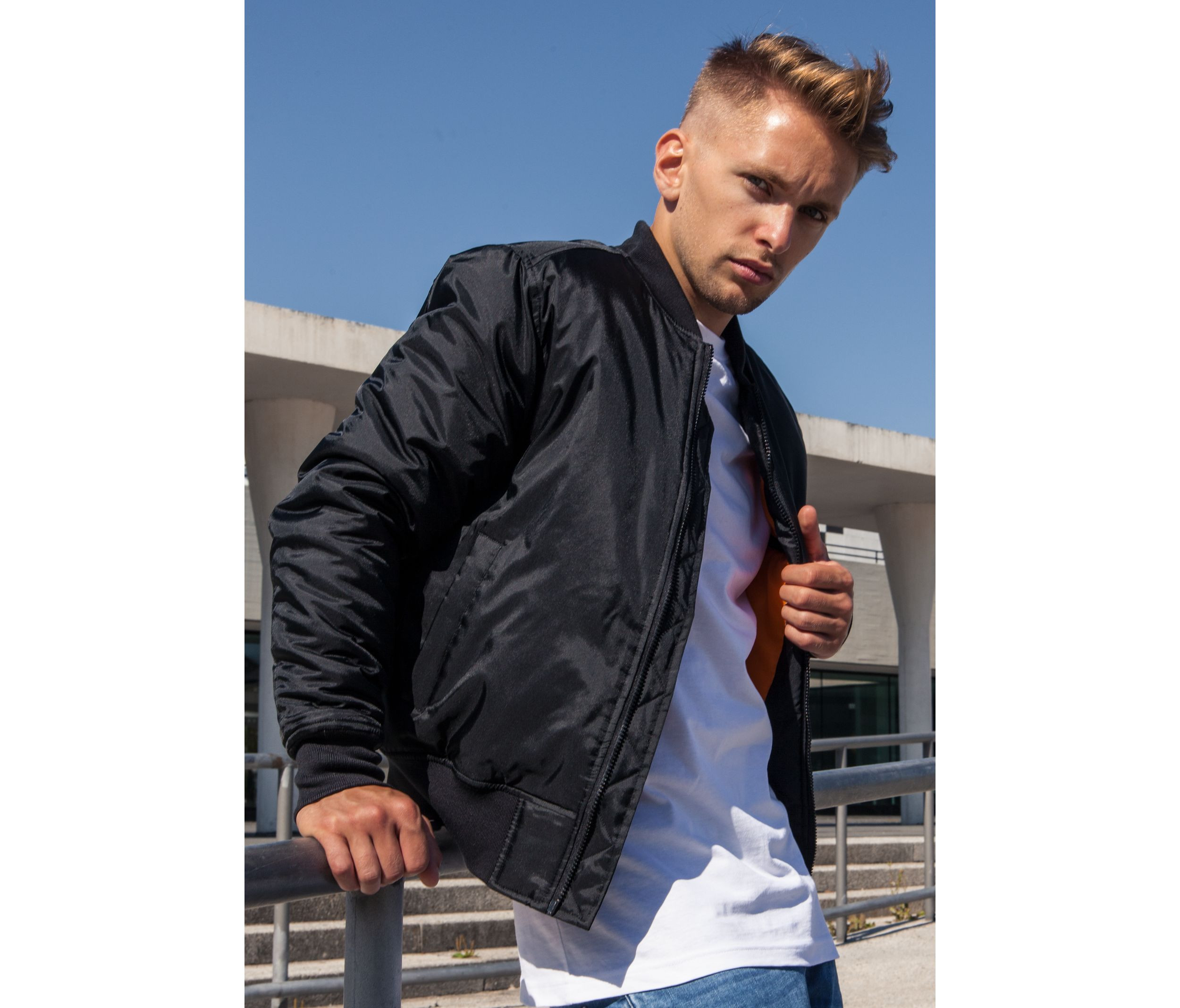 BOMBER JACKET